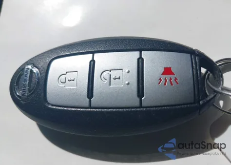 2015 Nissan Pathfinder S z USA, uszkodzony, nr VIN 5N1AR2MN8FC715915